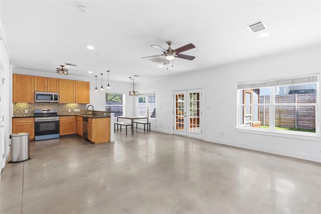 2610 Hidalgo ST, Austin, TX 78702