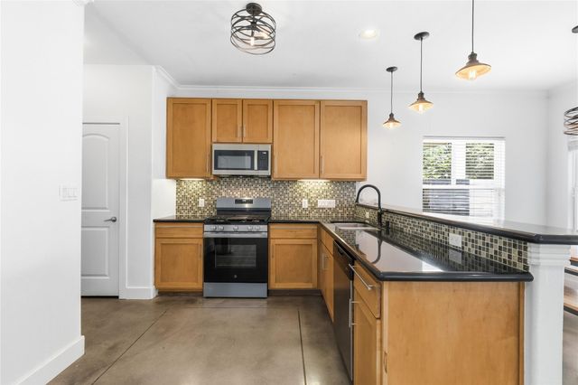 2610 Hidalgo ST, Austin, TX 78702