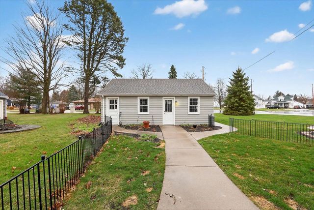 1219 Columbus Circle, Janesville, WI 53545
