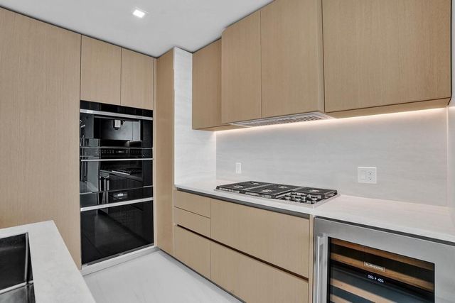 900 N Ocean Boulevard 1405, Pompano Beach, FL 33062