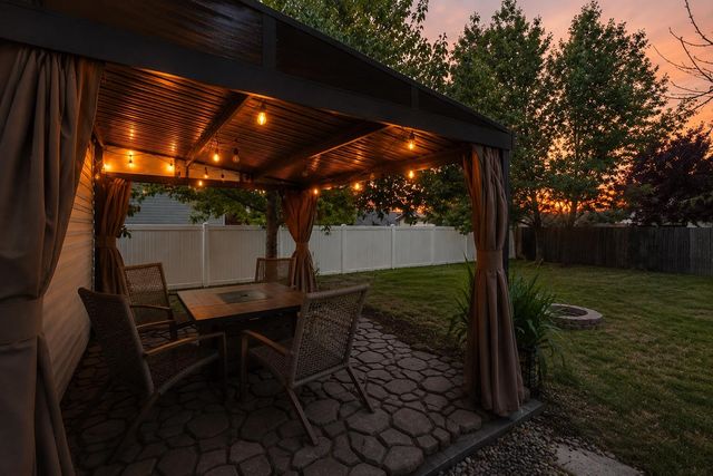 727 E Carrie Dr, Medical Lake, WA 99022