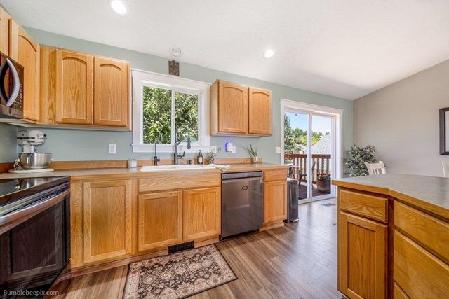 727 E Carrie Dr, Medical Lake, WA 99022