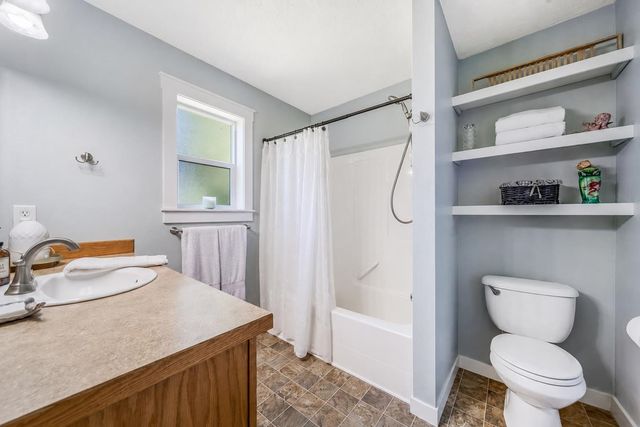 727 E Carrie Dr, Medical Lake, WA 99022