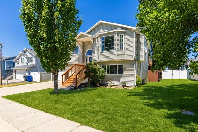 727 E Carrie Dr, Medical Lake, WA 99022