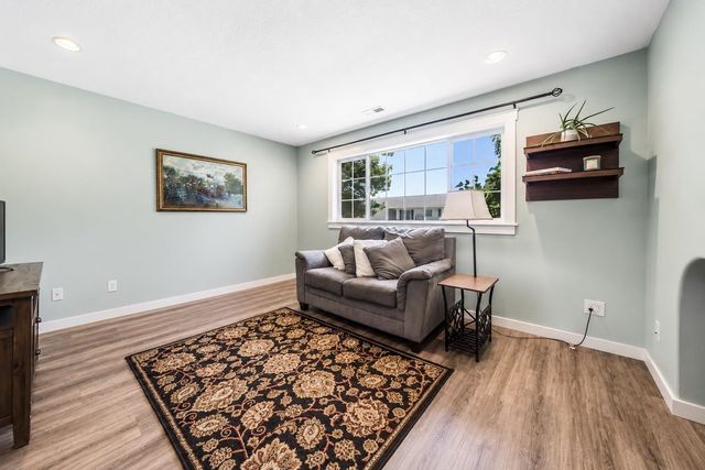 727 E Carrie Dr, Medical Lake, WA 99022