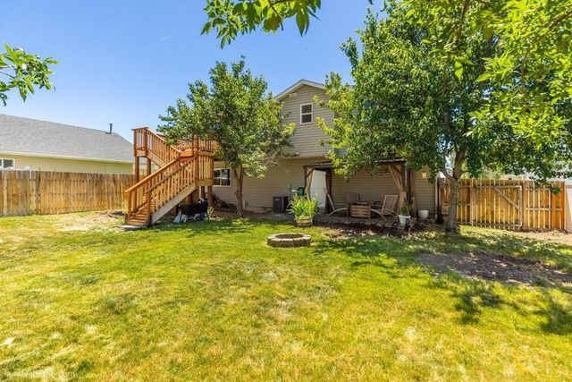 727 E Carrie Dr, Medical Lake, WA 99022