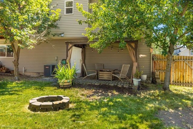 727 E Carrie Dr, Medical Lake, WA 99022