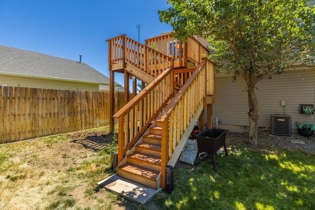 727 E Carrie Dr, Medical Lake, WA 99022