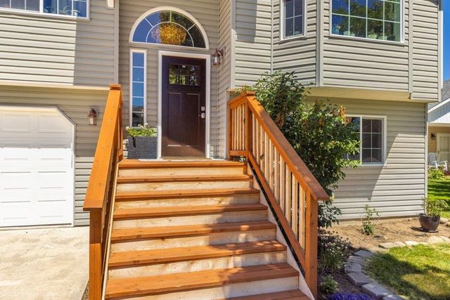 727 E Carrie Dr, Medical Lake, WA 99022