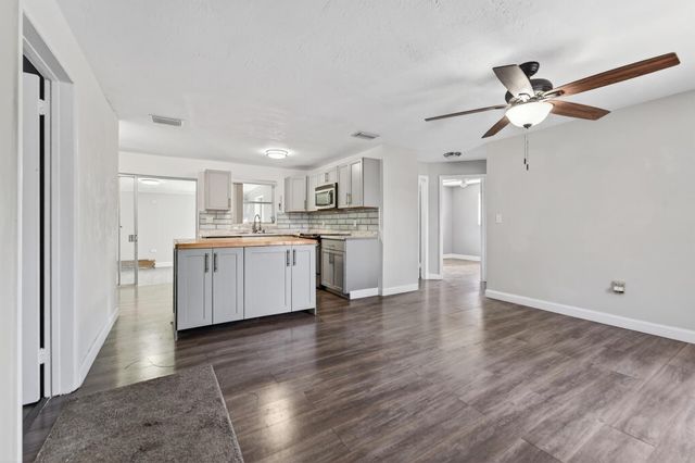 4364 N Mary Circle, Palm Beach Gardens, FL 33410