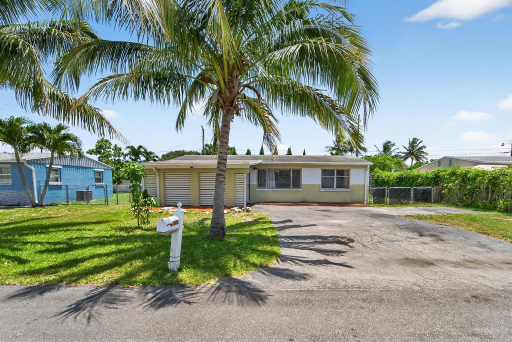 4364 N Mary Circle, Palm Beach Gardens, FL 33410