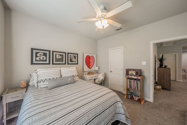 1201 Summerset Lane, Burleson, TX 76028