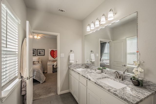 1201 Summerset Lane, Burleson, TX 76028