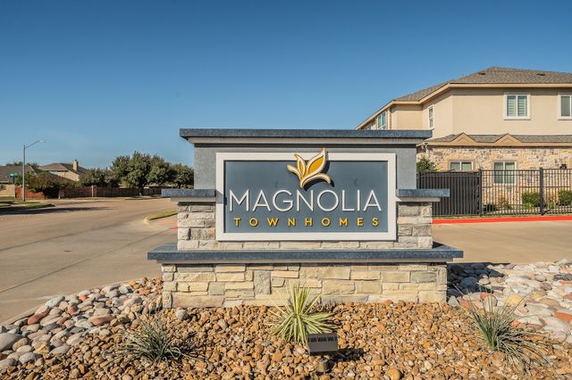 1201 Summerset Lane, Burleson, TX 76028