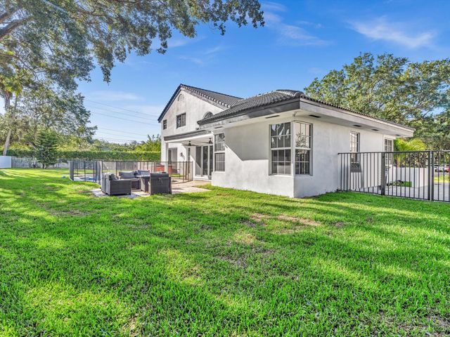 3715 Starboard Avenue, Cooper City, FL 33026