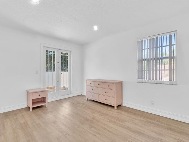 3715 Starboard Avenue, Cooper City, FL 33026