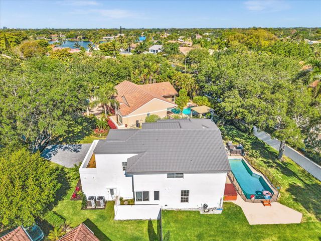 3715 Starboard Avenue, Cooper City, FL 33026