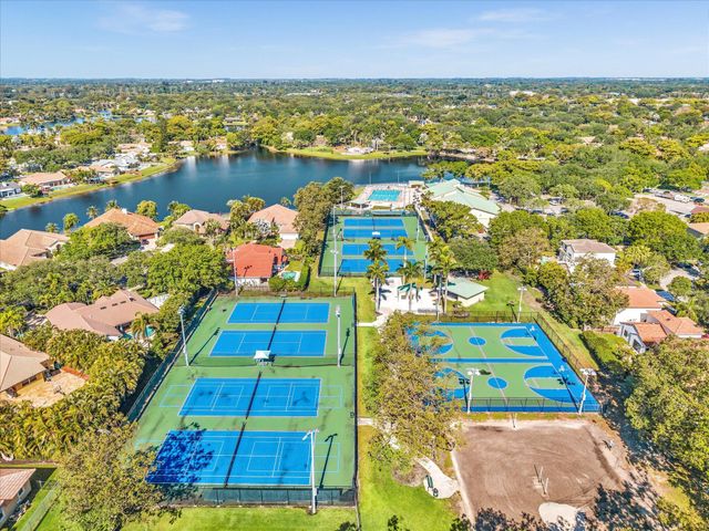 3715 Starboard Avenue, Cooper City, FL 33026
