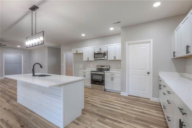 315 NE 51st Road, Warrensburg, MO 64093