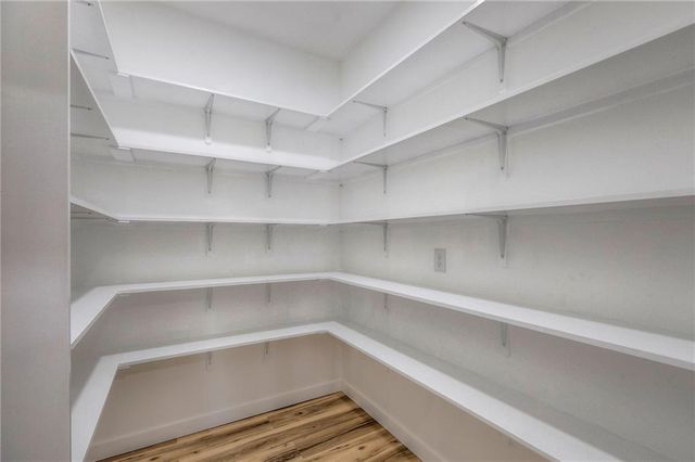 315 NE 51st Road, Warrensburg, MO 64093