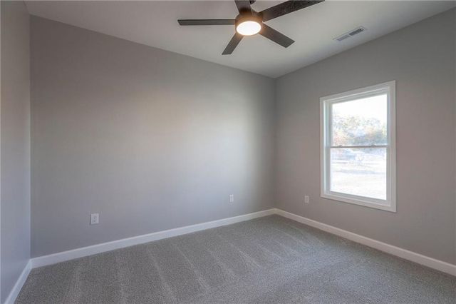 315 NE 51st Road, Warrensburg, MO 64093