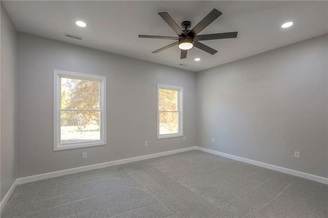 315 NE 51st Road, Warrensburg, MO 64093