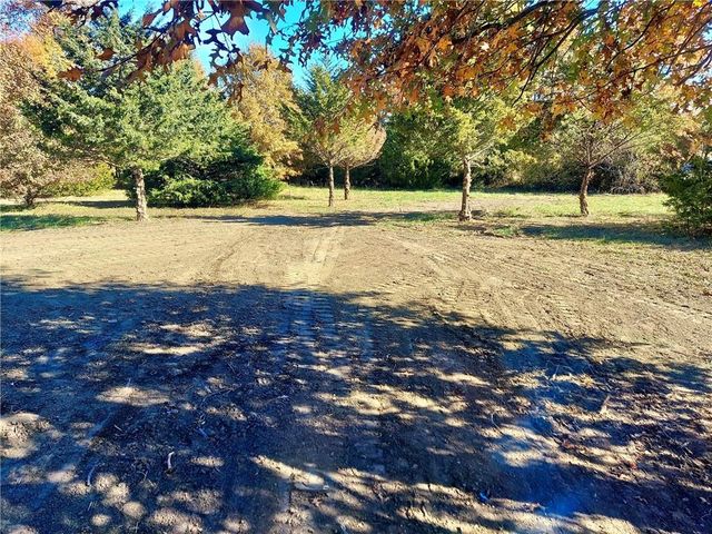 315 NE 51st Road, Warrensburg, MO 64093