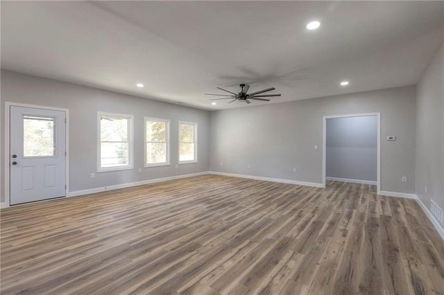 315 NE 51st Road, Warrensburg, MO 64093