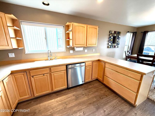 3330 S Lake View Loop, Big Lake, AK 99652