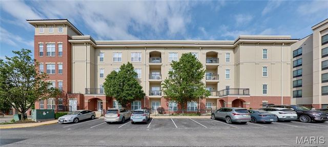 1251 Strassner Drive 2403, Brentwood, MO 63144