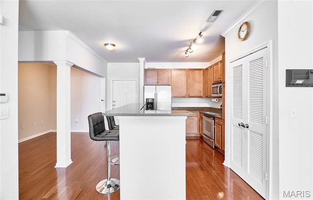 1251 Strassner Drive 2403, Brentwood, MO 63144
