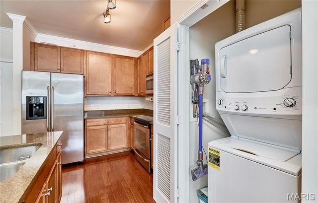 1251 Strassner Drive 2403, Brentwood, MO 63144