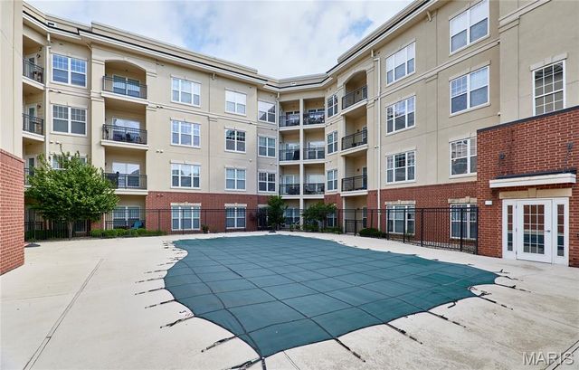 1251 Strassner Drive 2403, Brentwood, MO 63144