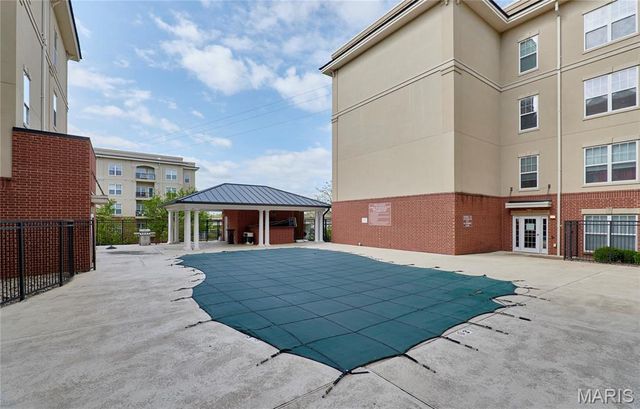 1251 Strassner Drive 2403, Brentwood, MO 63144