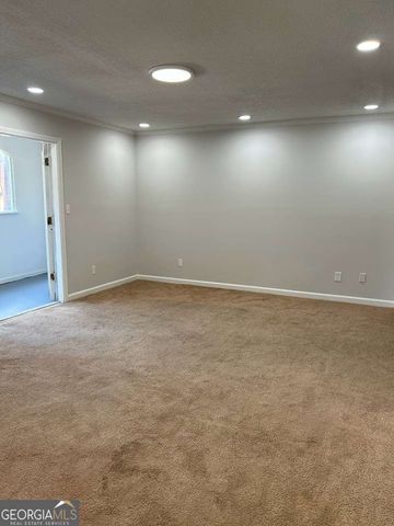 184 Rue Fontaine, Lithonia, GA 30038