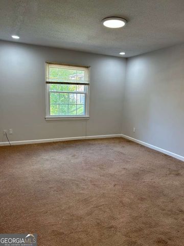 184 Rue Fontaine, Lithonia, GA 30038