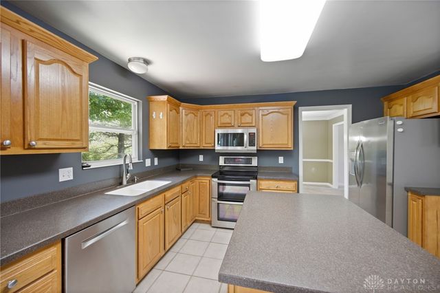 1087 Kingsview Court, Maineville, OH 45039