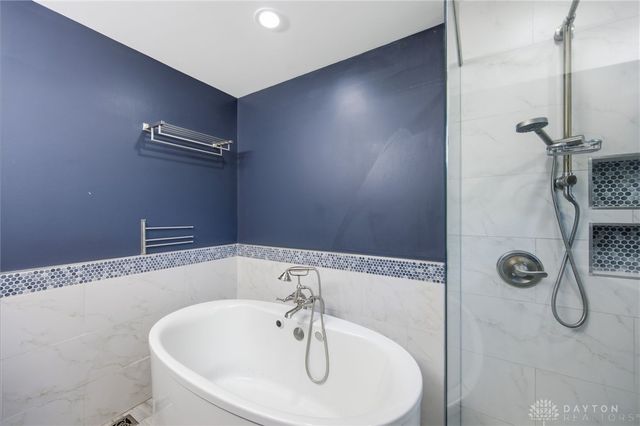 1087 Kingsview Court, Maineville, OH 45039