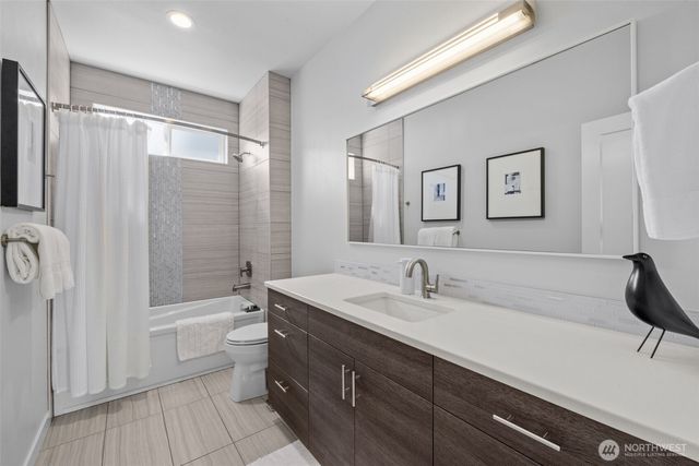 2627 SW 100th Street, Seattle, WA 98146