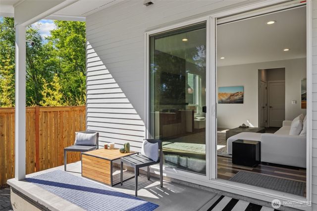 2627 SW 100th Street, Seattle, WA 98146
