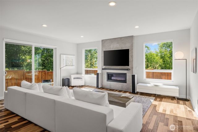 2627 SW 100th Street, Seattle, WA 98146