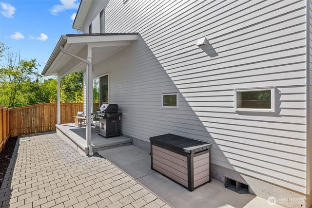 2627 SW 100th Street, Seattle, WA 98146
