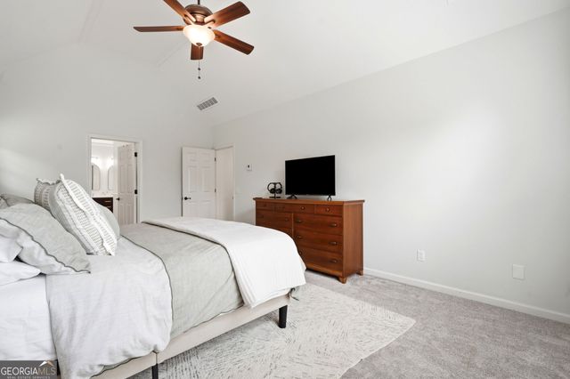 906 Spring Valley, Woodstock, GA 30189