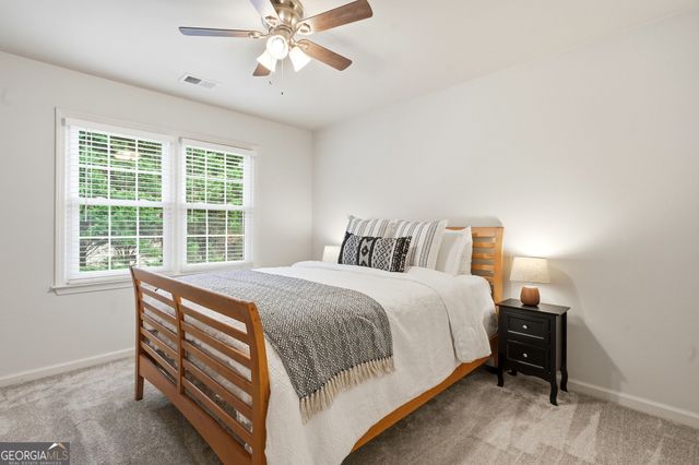 906 Spring Valley, Woodstock, GA 30189