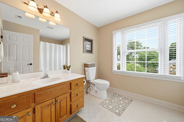 906 Spring Valley, Woodstock, GA 30189