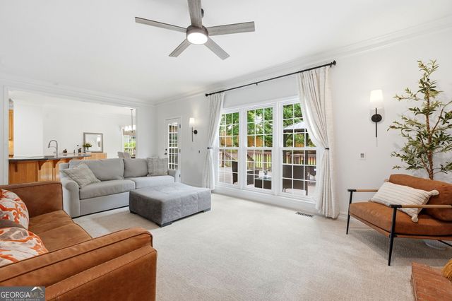 906 Spring Valley, Woodstock, GA 30189