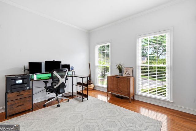 906 Spring Valley, Woodstock, GA 30189