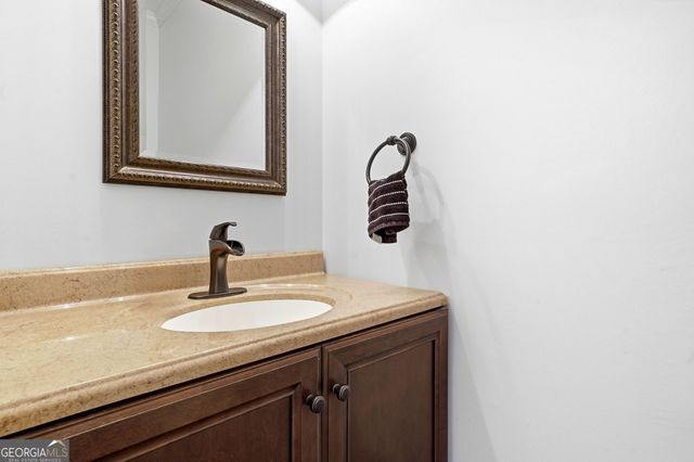 906 Spring Valley, Woodstock, GA 30189