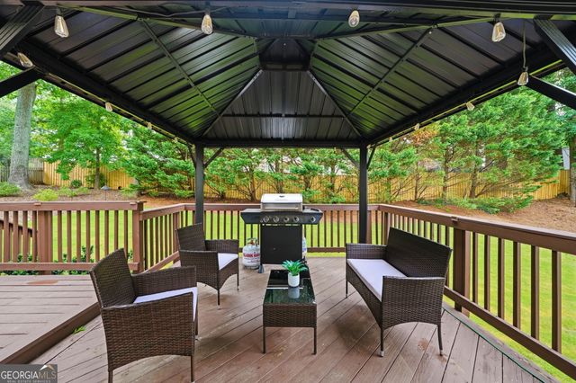 906 Spring Valley, Woodstock, GA 30189