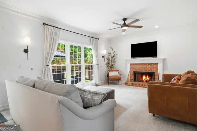 906 Spring Valley, Woodstock, GA 30189